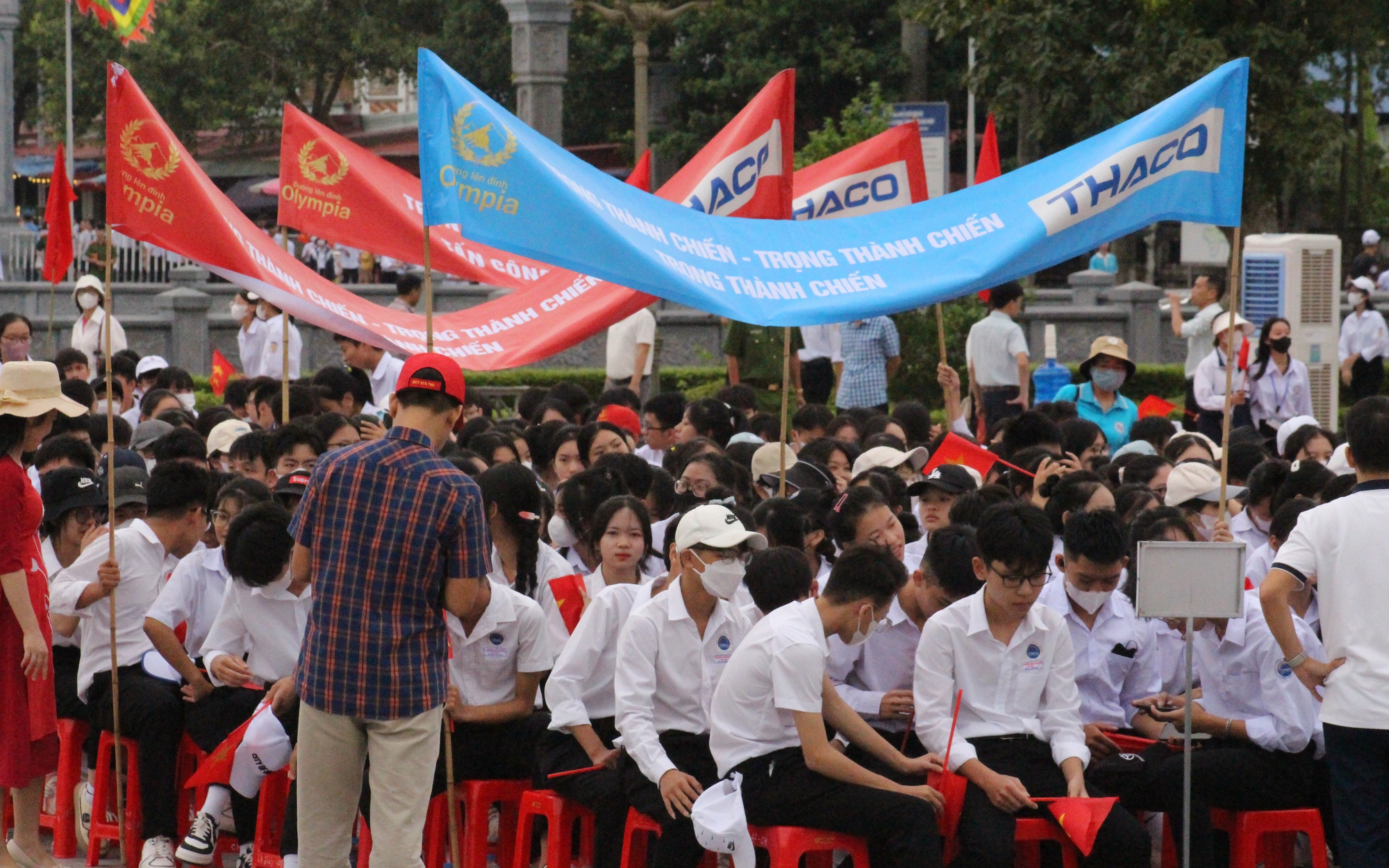 Chung kết Đường lên đỉnh Olympia 2023: Điểm cầu Hải Phòng nóng bỏng trước Đền Trạng Trình