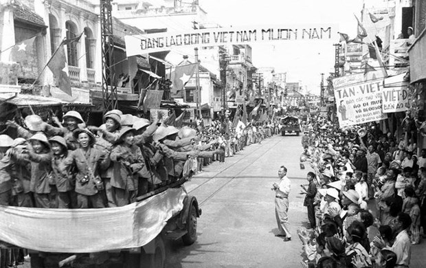 Kỷ niệm 69 năm Ngày Giải phóng Thủ đô: Hà Nội ngày khải hoàn - Ảnh 4.