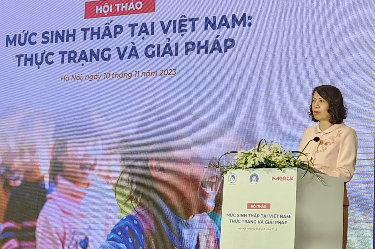 Thứ trưởng Bộ Y tế: Việt Nam đang đối mặt với thực trạng chênh lệch mức sinh giữa các vùng- Ảnh 1.