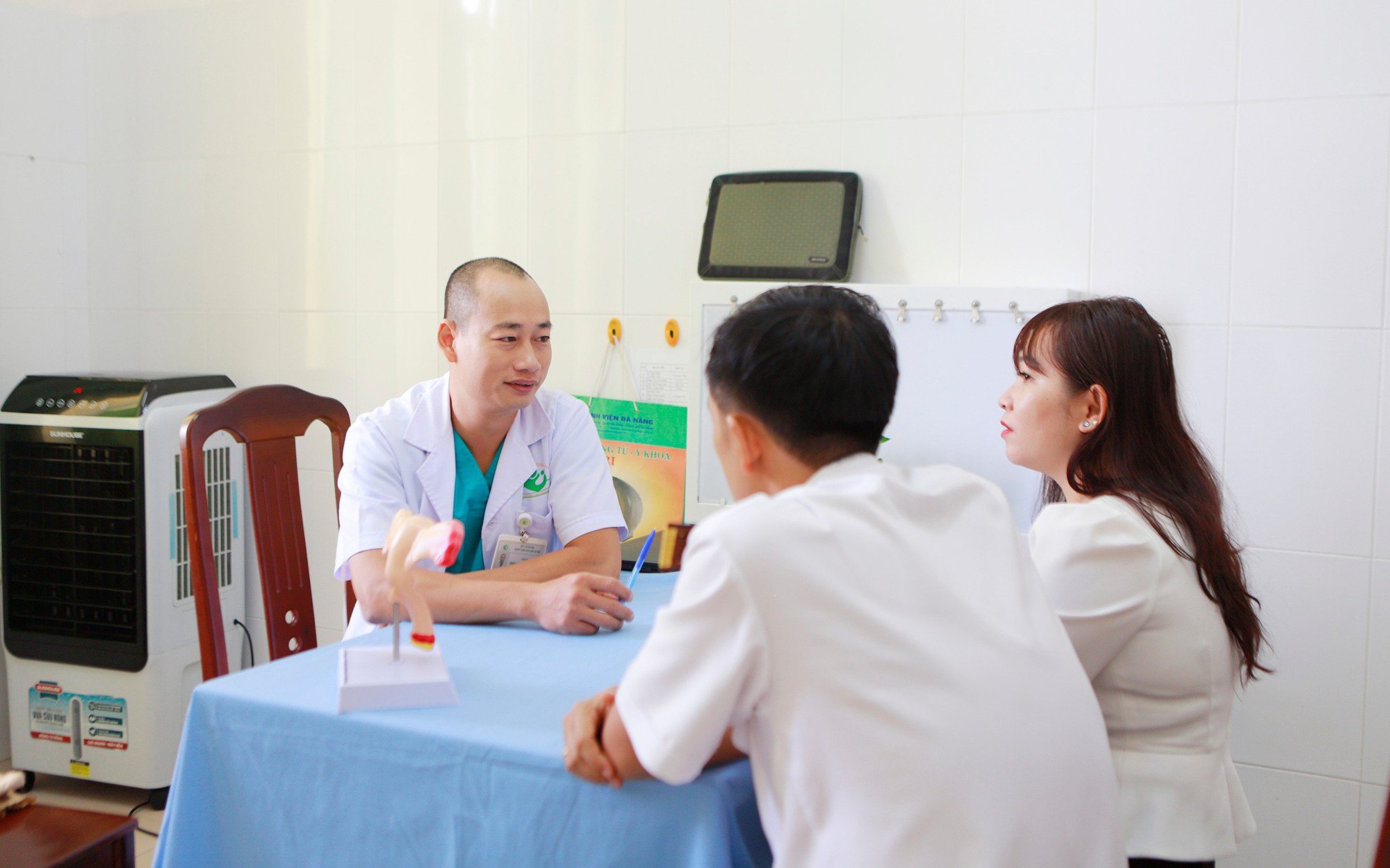 Bệnh viện Phụ sản Hà Nội với biển, đảo Tổ quốc