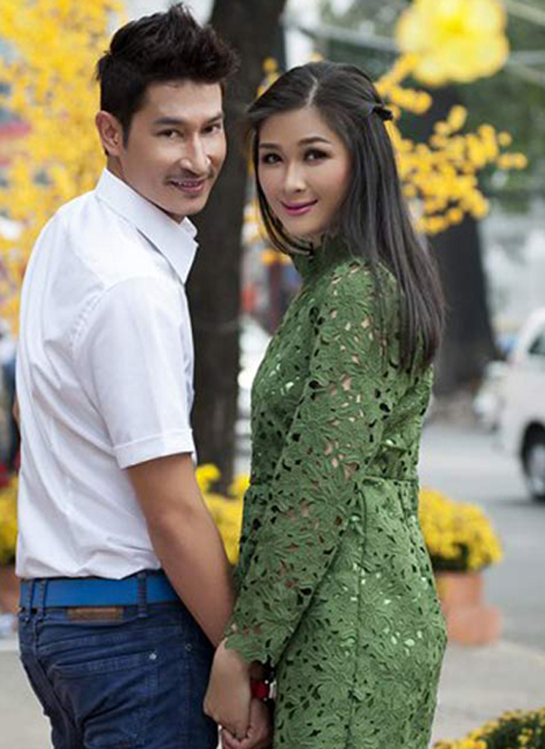 Sao Việt yêu không vội cưới: Huy Khánh 'hơi ngượng' khi tổ chức hôn lễ với mẹ của con gái- Ảnh 2.