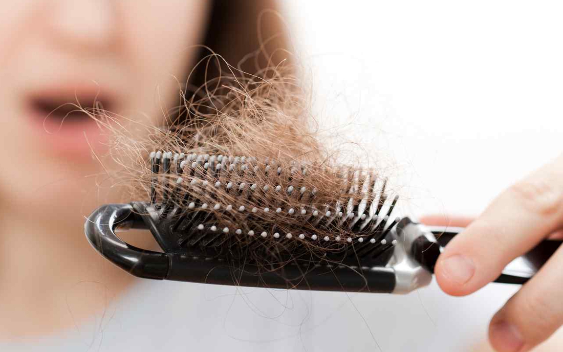 Chế độ ăn uống ảnh hưởng đến rụng tóc như thế nào?