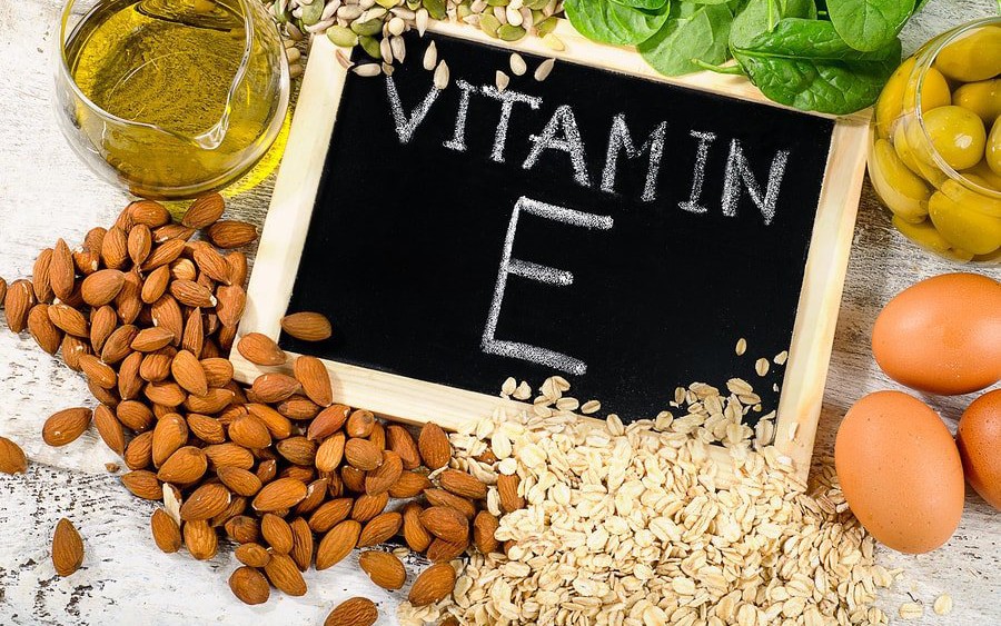 Vitamin E giúp đẹp da, mượt tóc, cân bằng nội tiết tố cho phụ nữ