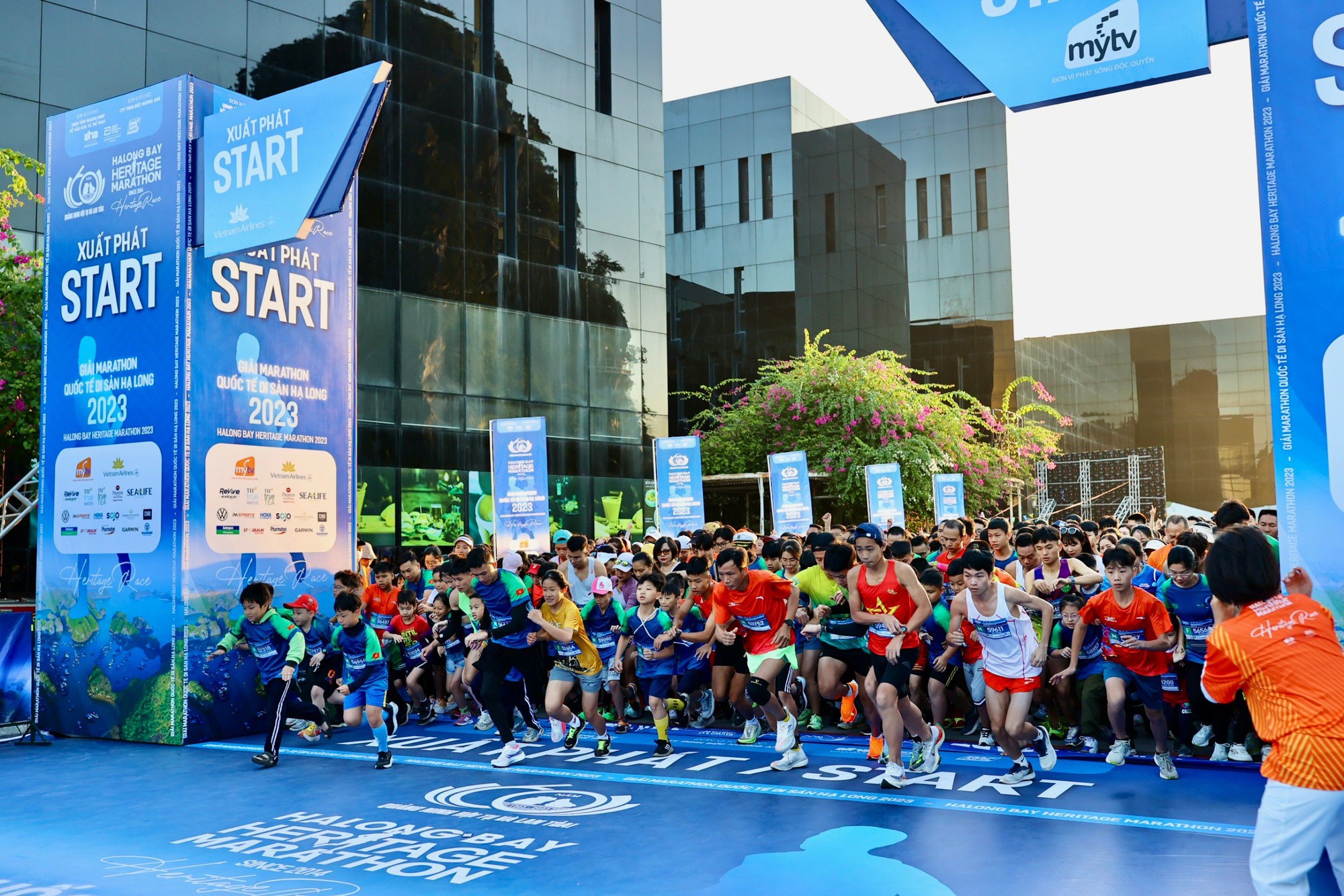 Gần 1.000 VĐV nước ngoài tham gia Giải Marathon Quốc tế Di sản Hạ Long- Ảnh 4.