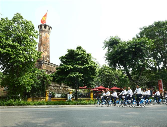 Thủ tướng Phạm Minh Chính và Thủ tướng Hà Lan cùng đạp xe dạo phố Hà Nội - Ảnh 7.