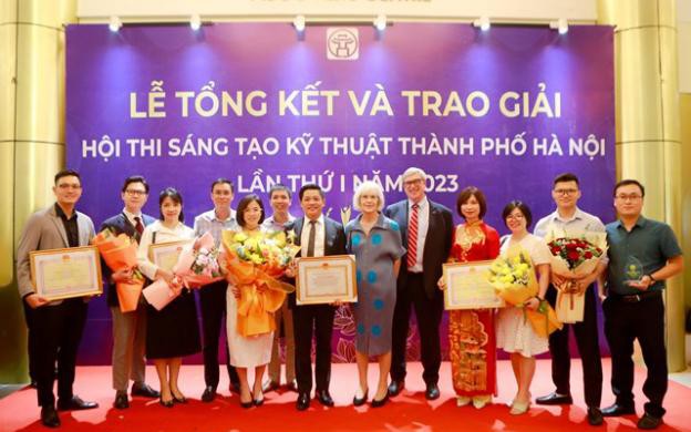 Kỷ niệm 44 năm xây dựng và phát triển Bệnh viện Phụ Sản Hà Nội: Trao nhận niềm tin- Khơi thêm nguồn hạnh phúc