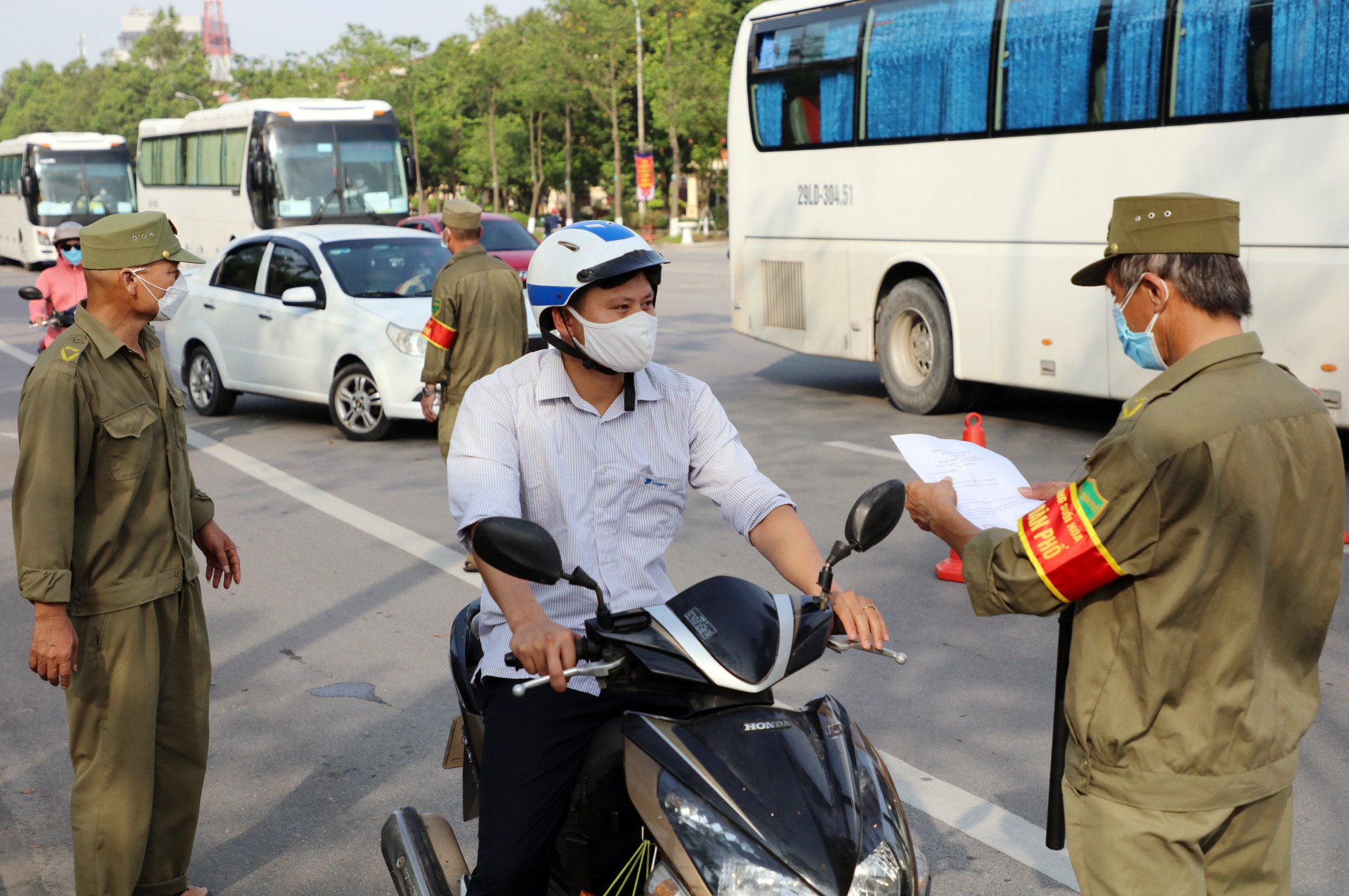 Bắc Ninh thực hiện phòng, chống dịch Covid-19 khi chuyển từ nhóm A sang B- Ảnh 2.