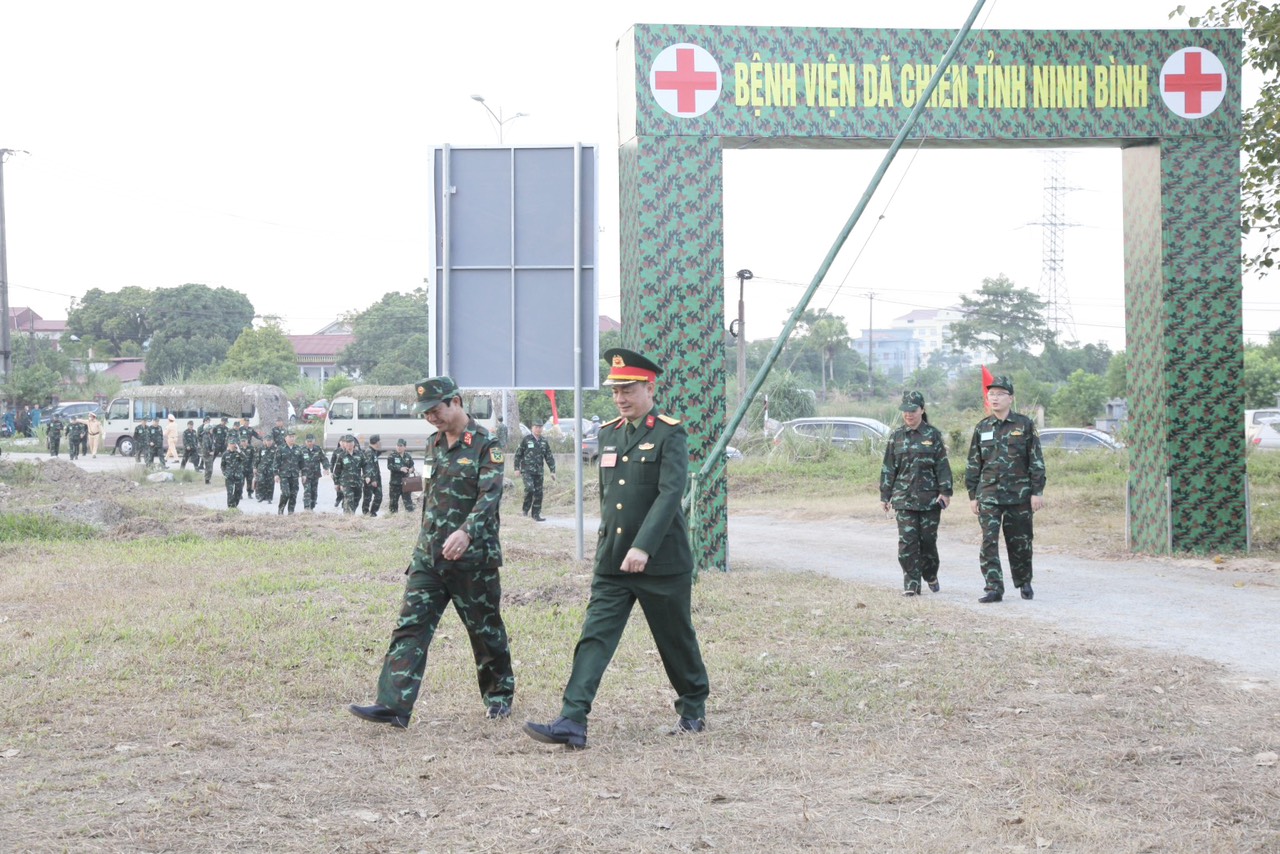 Sở Y tế diễn tập thành công Bệnh viện dã chiến trong khu vực phòng thủ tỉnh Ninh Bình năm 2023
- Ảnh 2.