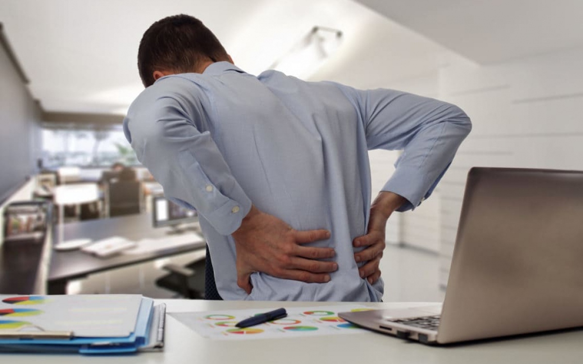 Đau lưng âm ỉ là dấu hiệu cảnh báo những bệnh gì?- Ảnh 3.