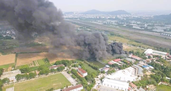 Hải Phòng: Cháy xưởng da giày đang trong giai đoạn lắp đặt - Ảnh 1.