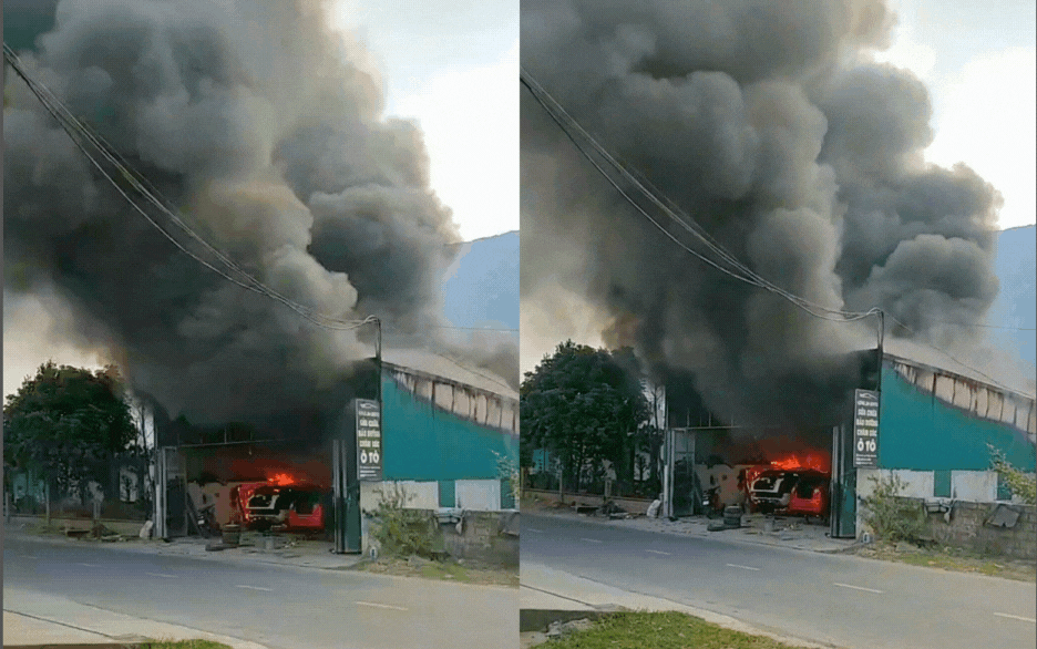 Video vụ cháy gara ô tô ở Hòa Bình, lửa bao trùm nhiều phương tiện