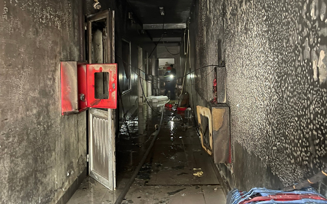 Kịp thời cứu thoát 4 người mắc kẹt trong đám cháy tại Hà Nội