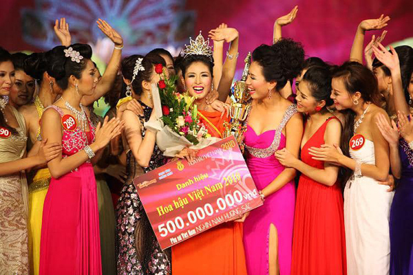 Hoa hậu Việt Nam hôn nhân viên mãn: Ngọc Hân 2 bàn tay trắng tạo nên sự nghiệp, tổ ấm bình yên- Ảnh 1.