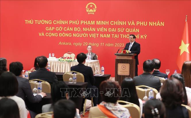 Thủ tướng Phạm Minh Chính gặp gỡ cộng đồng người Việt Nam tại Thổ Nhĩ Kỳ- Ảnh 1.