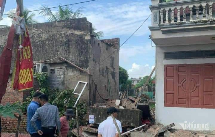 Sập nhà sau tiếng nổ lớn ở Hải Phòng, 1 người thiệt mạng - Ảnh 1.