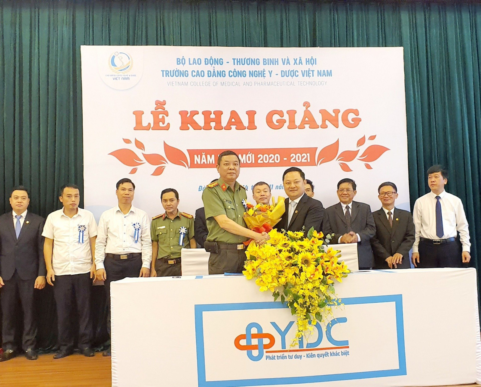 Ngành cao đẳng y sĩ đa khoa được mở mới tại Trường Cao đẳng Công nghệ Y - Dược Việt Nam - Ảnh 2. Ngành cao đẳng y sĩ đa khoa được mở mới tại Trường Cao đẳng Công nghệ Y - Dược Việt Nam - Ảnh 2.