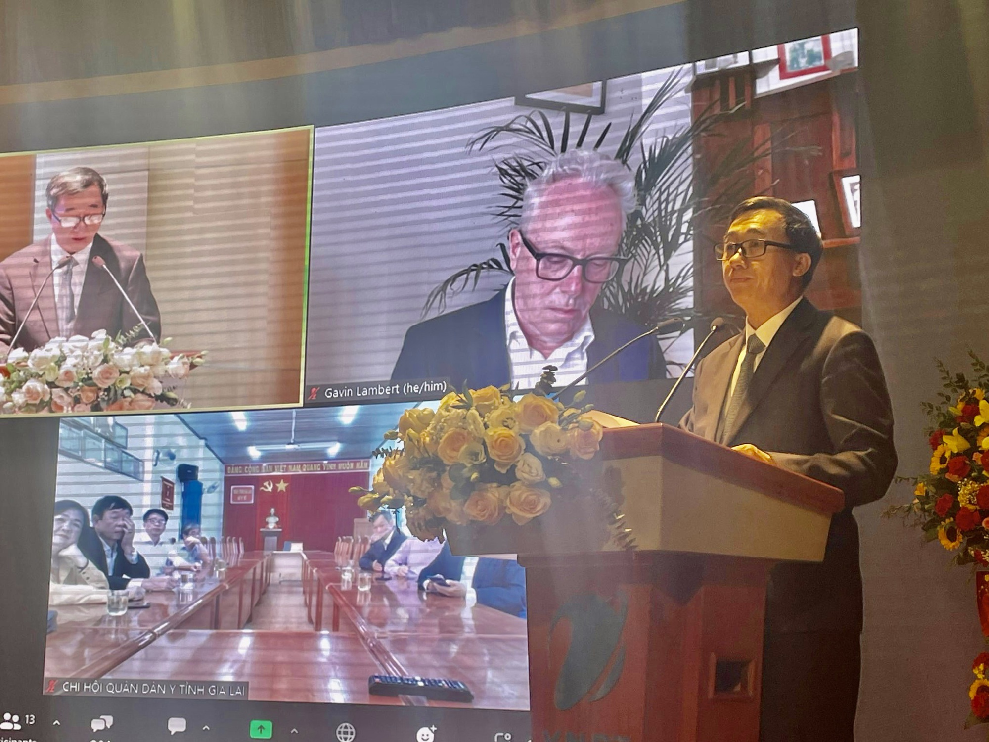 Thứ trưởng Trần Văn Thuấn: Bộ Y tế đặt chuyển đổi số là trọng tâm công tác, tạo thuận lợi cho người dân tiếp cận dịch vụ - Ảnh 1.