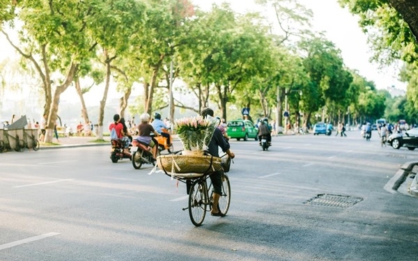 Miền Bắc tăng nhiệt mạnh trước khi đón không khí lạnh kèm mưa dông