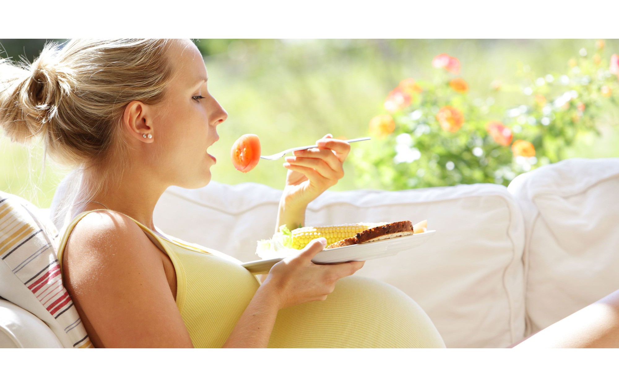 Mẹ bầu nên chăm sóc dinh dưỡng cho bào thai trong  thai kỳ thế nào?
