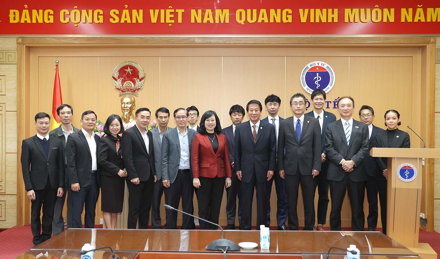 Bộ trưởng Bộ Y tế Đào Hồng Lan tiếp cựu Đại sứ hữu nghị Việt Nam – Nhật Bản - Ảnh 4.