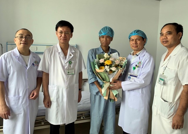 Bệnh viện Hữu nghị Đa khoa Nghệ An tiếp tục thực hiện thành công 2 ca ghép thận- Ảnh 5.