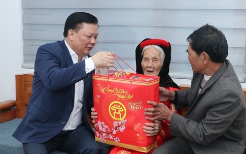 Hà Nội dành gần 553 tỷ đồng tặng quà cho các đối tượng chính sách dịp Tết Nguyên đán