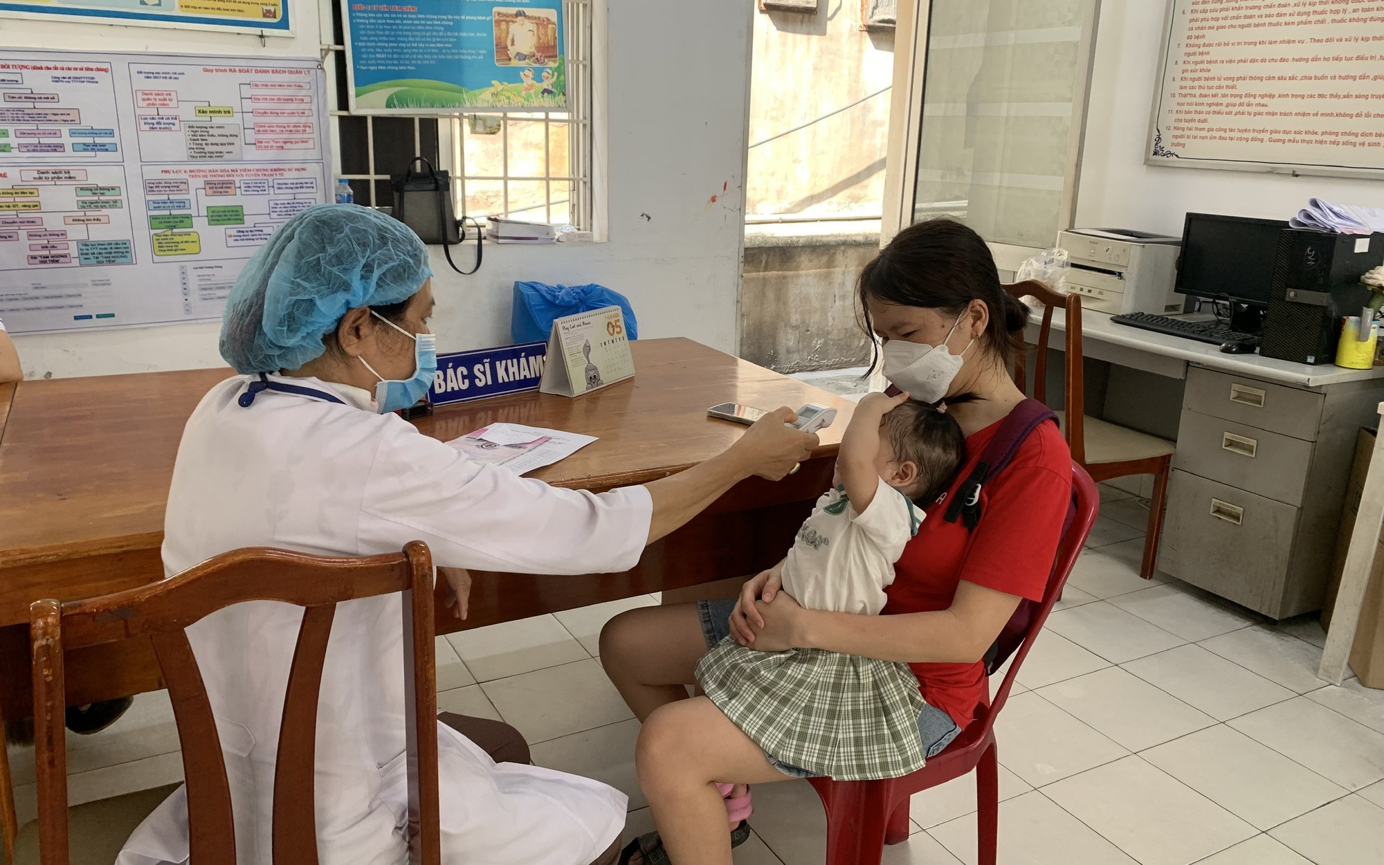 Đối tượng nào ở TPHCM được ưu tiên tiêm vaccine 5 trong 1 sắp được phân bổ?