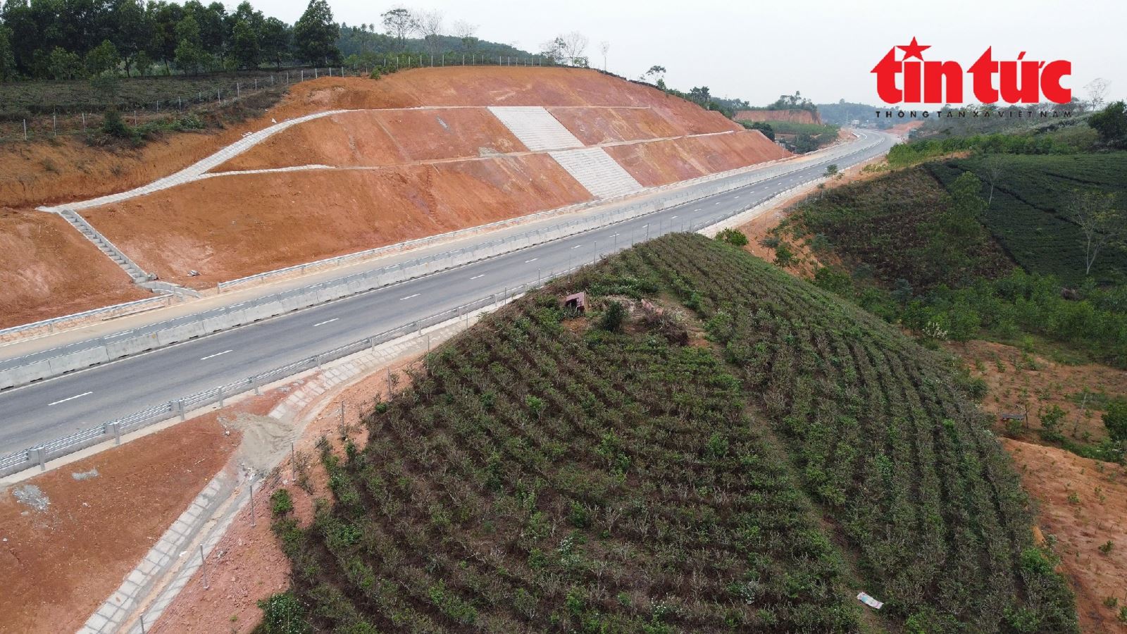 Ngắm 4 công trình sân bay, cầu, cao tốc trọng điểm khánh thành hôm nay- Ảnh 6.