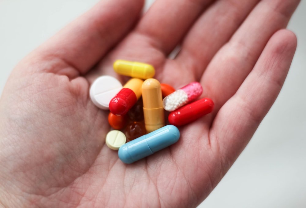 Bộ Y tế gia hạn gần 12.000 thuốc, nguyên liệu làm thuốc theo Nghị quyết 80 của Quốc hội- Ảnh 1.