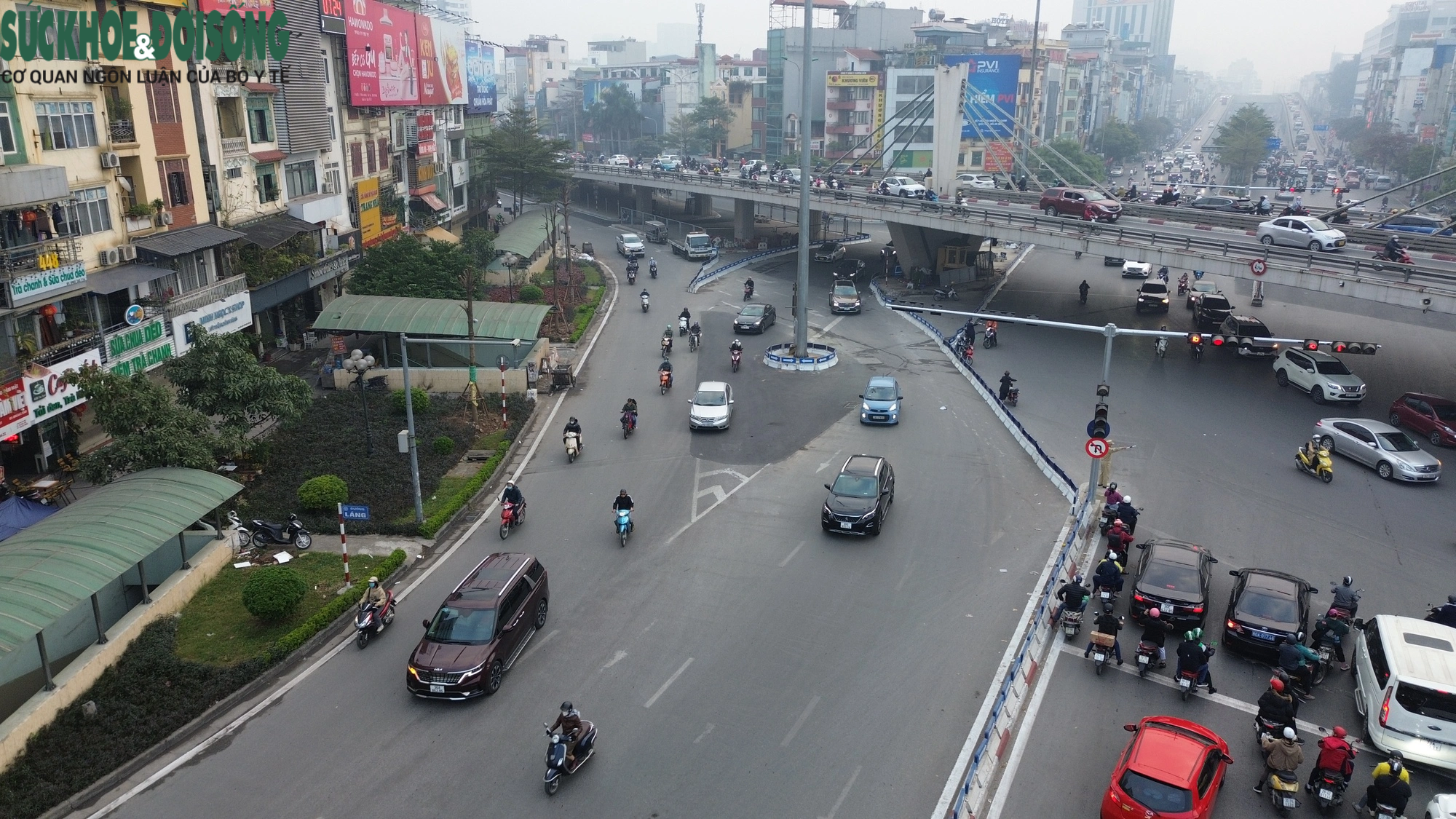 Người dân bớt 'khổ' khi đi qua Ngã Tư Sở- Ảnh 11.