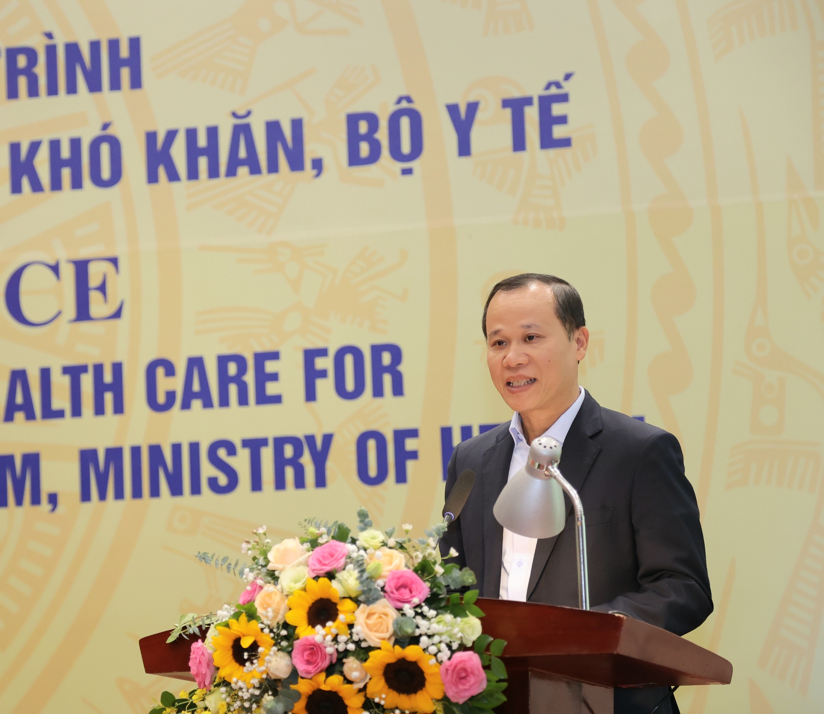 Bộ trưởng Bộ Y tế: Thêm nguồn lực để y tế cơ sở làm tốt hơn công tác chăm sóc sức khoẻ ban đầu- Ảnh 6.