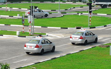Hà Nội quyết giá dịch vụ đào tạo lái xe ô tô B2 gần 16 triệu đồng từ năm 2024