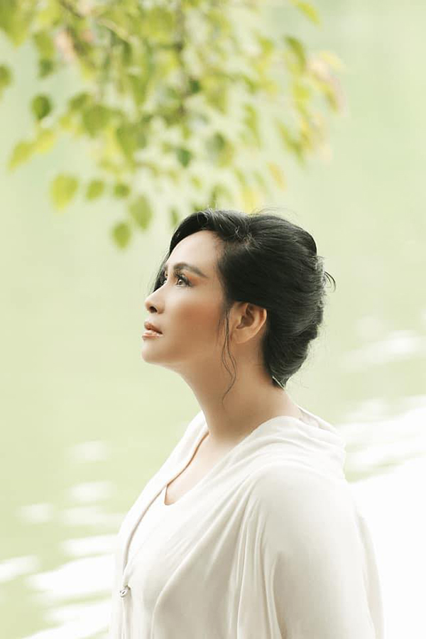 Diva Thanh Lam tuổi 54: Nữ ca sĩ tự do đầu tiên được phong tặng danh hiệu NSND, nhan sắc cùng tình yêu thăng hoa- Ảnh 3.