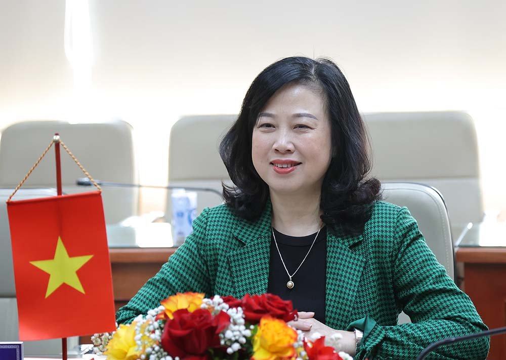 Bộ trưởng Bộ Y tế Đào Hồng Lan tiếp Đại sứ Thuỵ Sĩ tại Việt Nam- Ảnh 1.