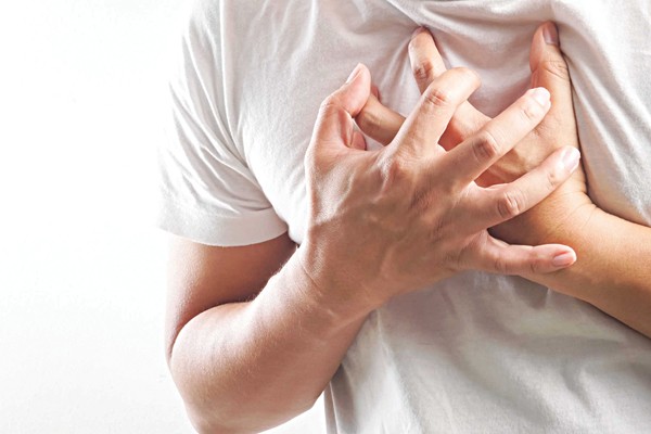 Làm thế nào biết bị nhồi máu cơ tim, người trẻ tuổi cũng cần cảnh giác với căn bệnh này- Ảnh 1.