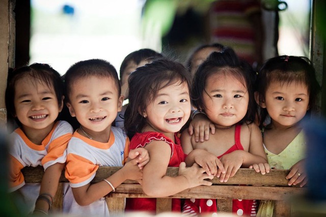 Chính phủ phê duyệt Chương trình chăm sóc sức khỏe trẻ em mồ côi- Ảnh 1.