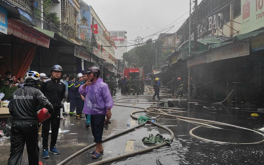 Thông tin mới nhất về vụ cháy chợ đầu mối Tam Bạc, Hải Phòng