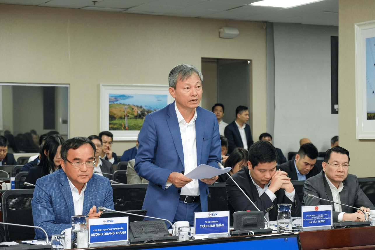 Ông Trần Đình Nhân – Tổng Giám đốc  EVN phát biểu