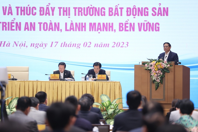 Thủ tướng Phạm Minh Chính: Thị trường bất động sản phải tìm điểm cân bằng giữa cung và cầu - Ảnh 1.