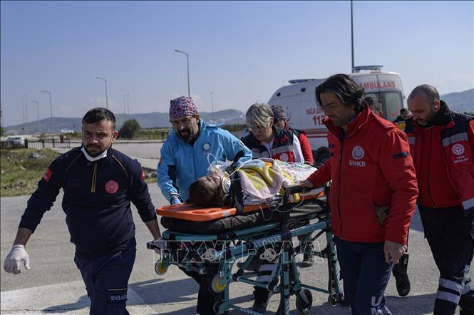 Bi kịch của gia đình Syria 7 người sống sót trong động đất nhưng chết vì hỏa hoạn - Ảnh 1.