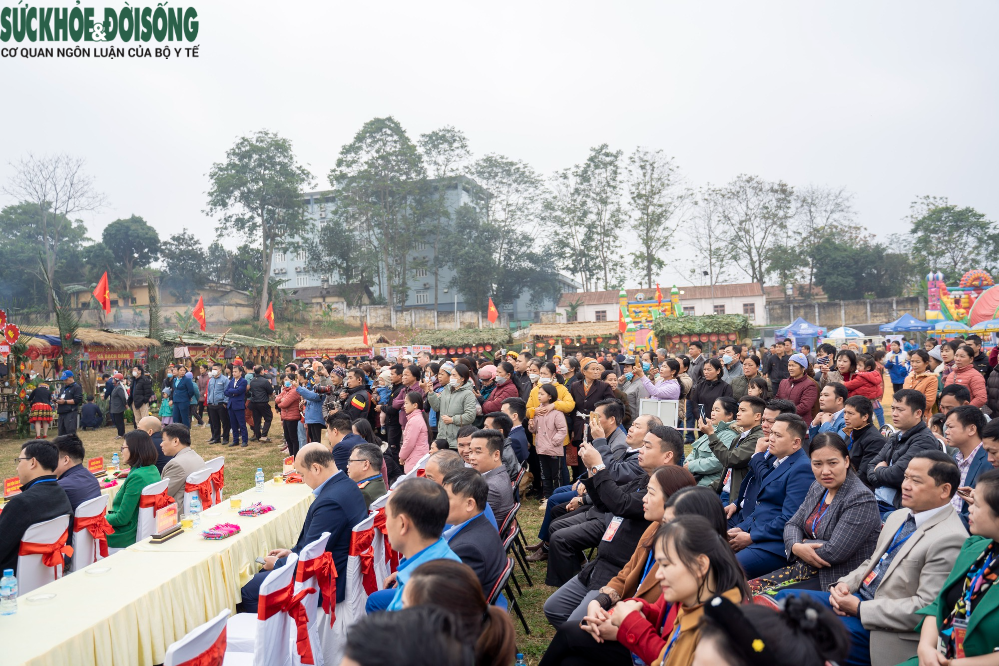 Lung linh sắc màu người Mông trong ngày hội văn hóa - Ảnh 4.