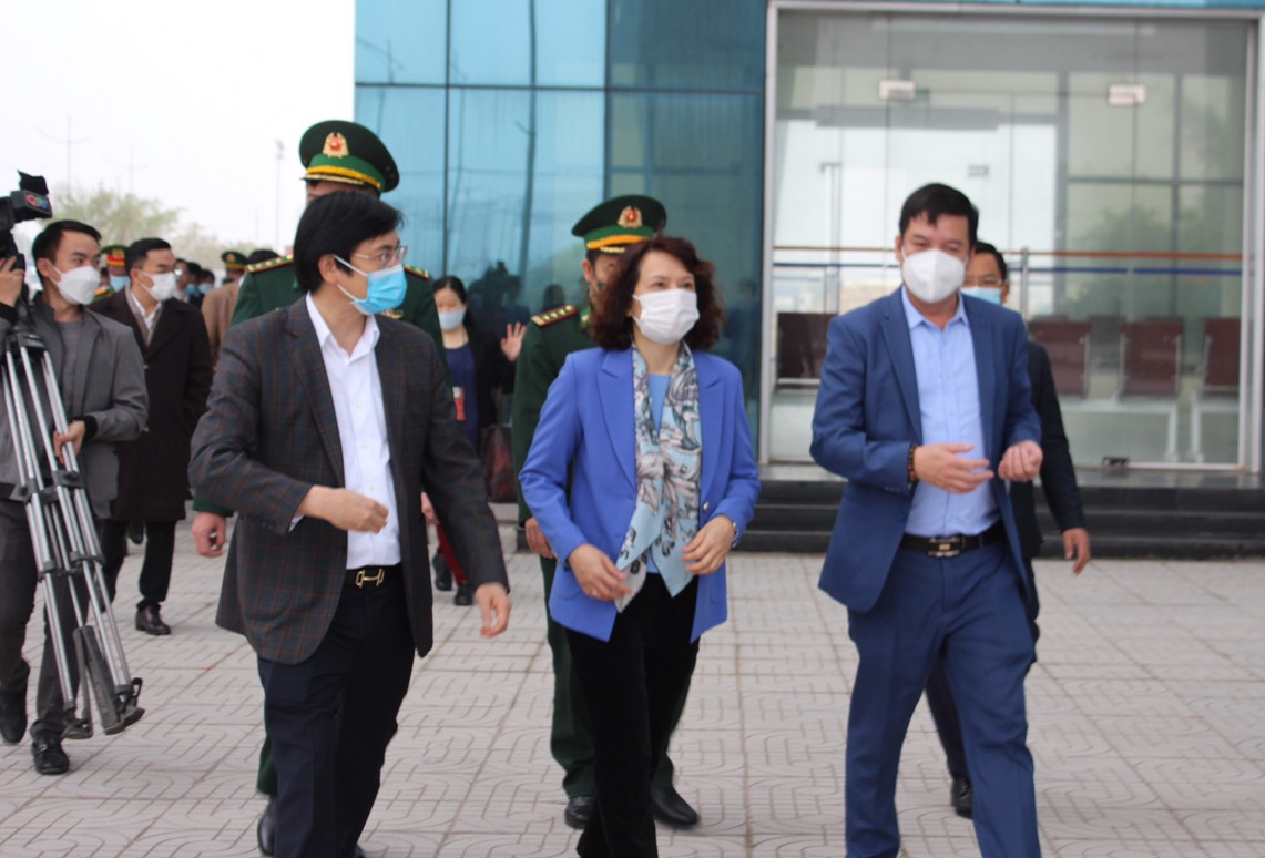 Bộ Y tế đề nghị Quảng Ninh cần tiếp tục tập trung, sẵn sàng ứng phó với dịch - Ảnh 2.