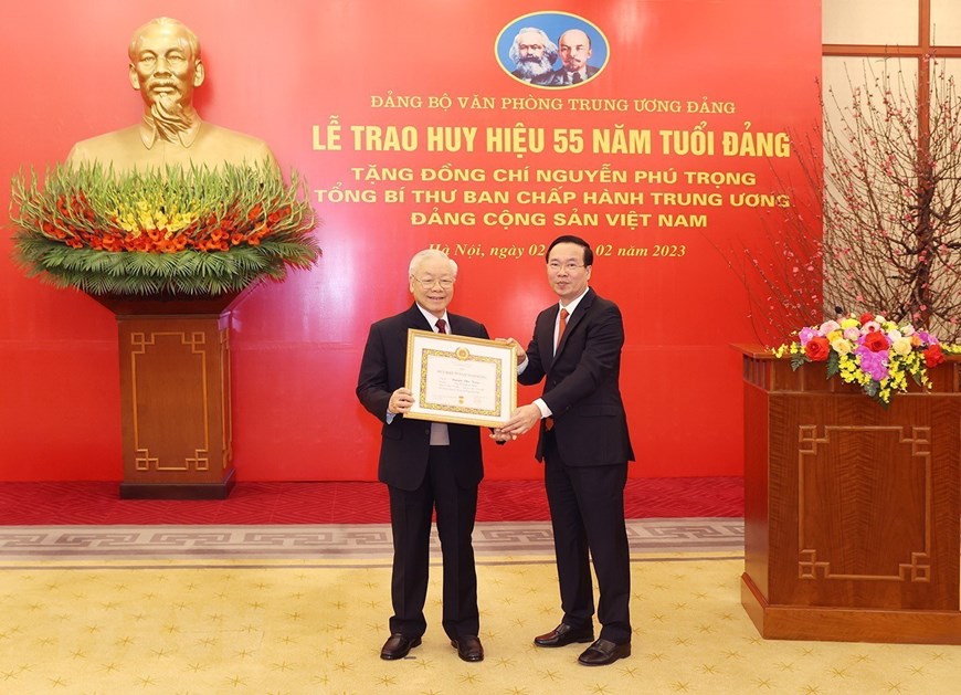 Tổng Bí thư Nguyễn Phú Trọng nhận Huy hiệu 55 năm tuổi Đảng - Ảnh 3.