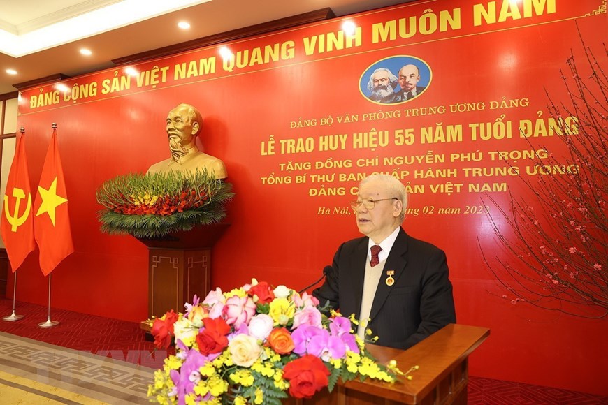 Tổng Bí thư Nguyễn Phú Trọng nhận Huy hiệu 55 năm tuổi Đảng - Ảnh 6.