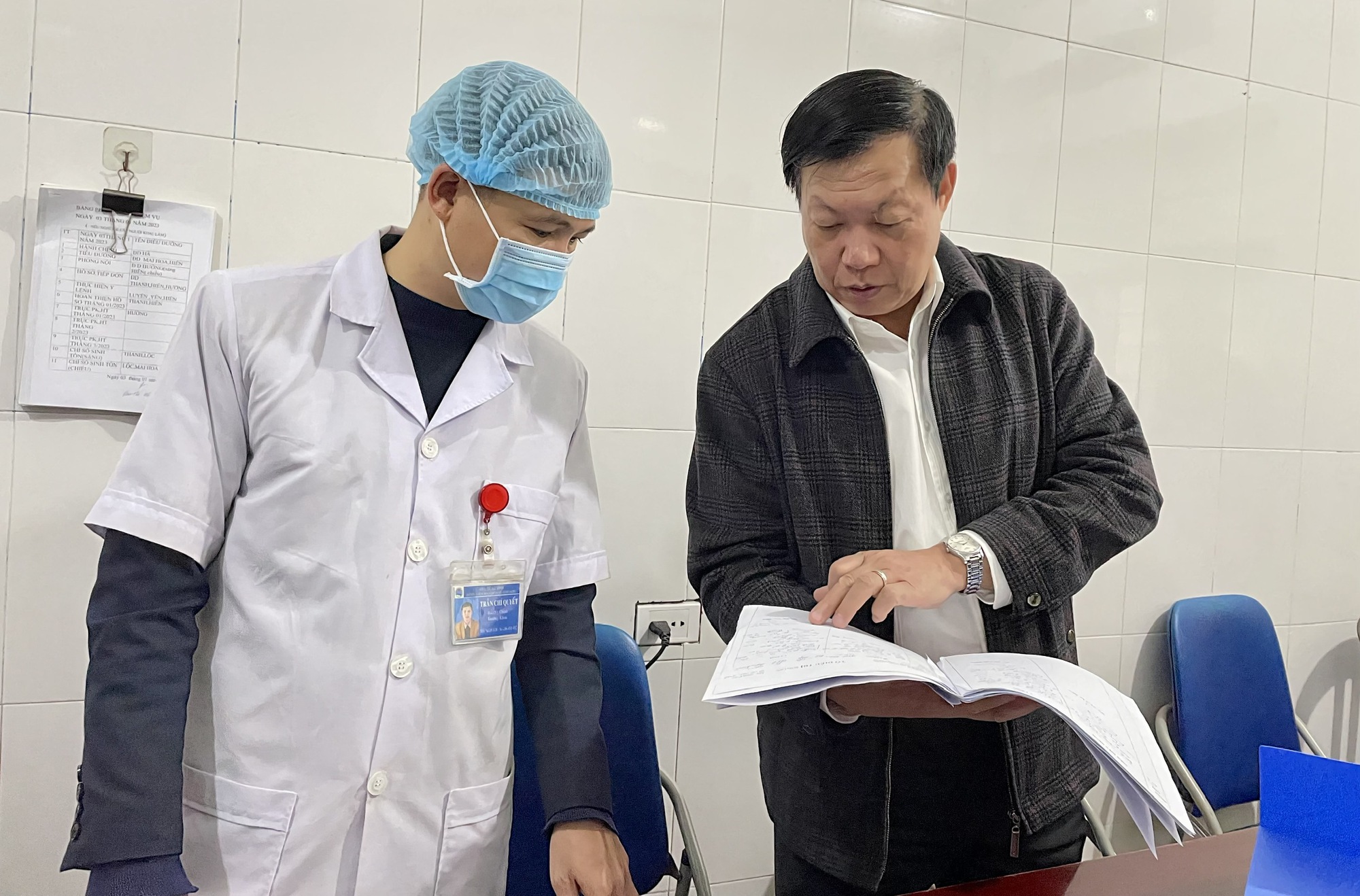 Thứ trưởng Bộ Y tế làm việc về y tế cơ sở tại Hương Sơn, Hà Tĩnh - Ảnh 5.