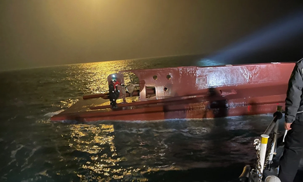 Vụ lật tàu đánh cá tại Hàn Quốc: Có 2 công dân Việt Nam mất tích - Ảnh 1.