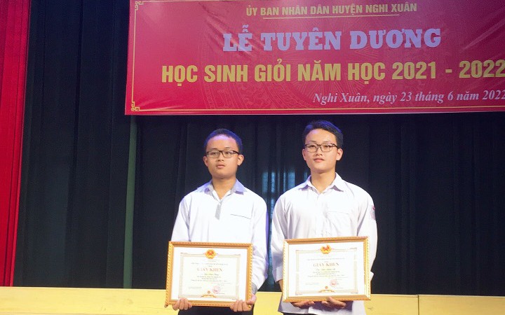 Hai anh em ruột ở Hà Tĩnh "ẵm" giải Nhất, Nhì học sinh giỏi Quốc gia
