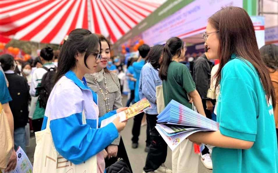  ‘Thí sinh cần chọn ngành trước rồi mới chọn trường’