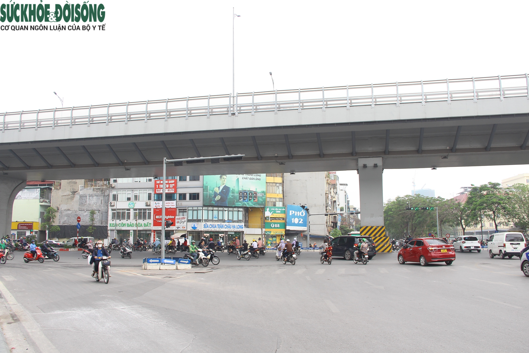 Cận cảnh nút giao Trường Chinh - Tôn Thất Tùng - Lê Trọng Tấn trước ngày điều chỉnh - Ảnh 4.