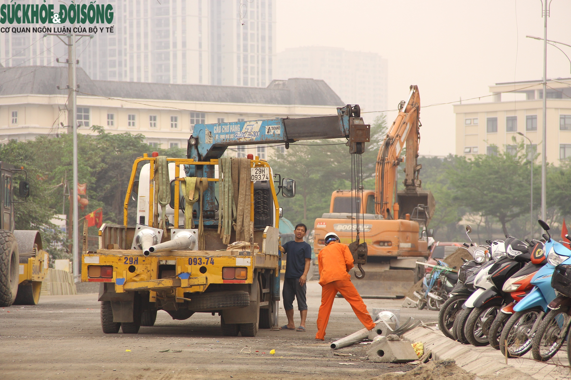 &quot;Độc lạ&quot; căn nhà hình tam giác, chỉ rộng 1 gang tay ở Hà Nội - Ảnh 9.